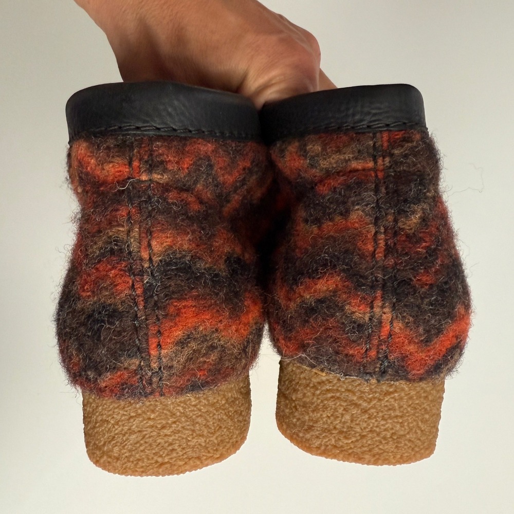 Clarks EUC Chacre Black Orange‎ Combi Wool Wallabee Crepe Sole Boots sz 8 1/2 - Picture 5 of 9
